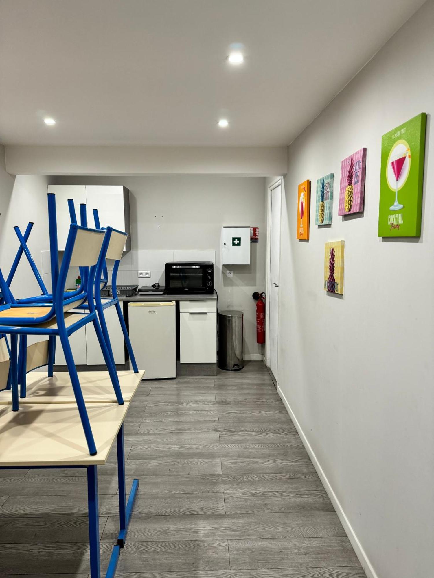 Worldroom Chambre Privee Avec Espace Commun Perpignan Room photo