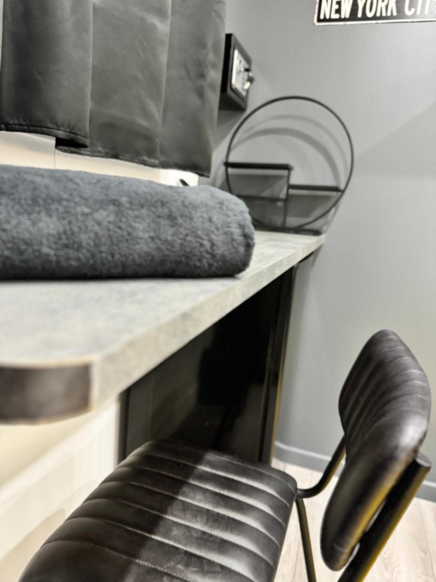 Worldroom Chambre Privee Avec Espace Commun Perpignan Exterior photo