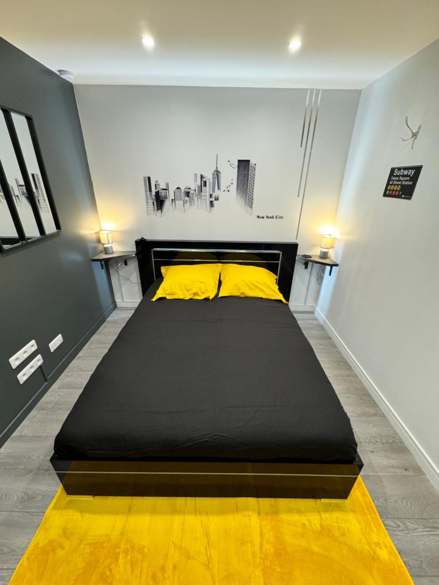 Worldroom Chambre Privee Avec Espace Commun Perpignan Exterior photo