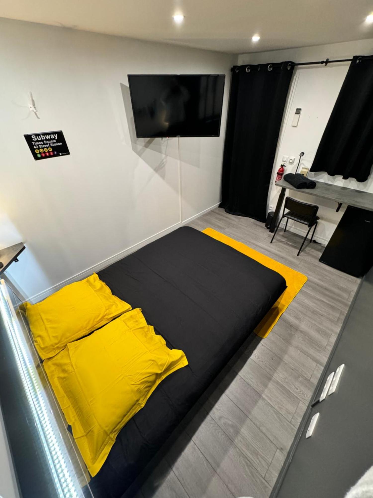 Worldroom Chambre Privee Avec Espace Commun Perpignan Exterior photo