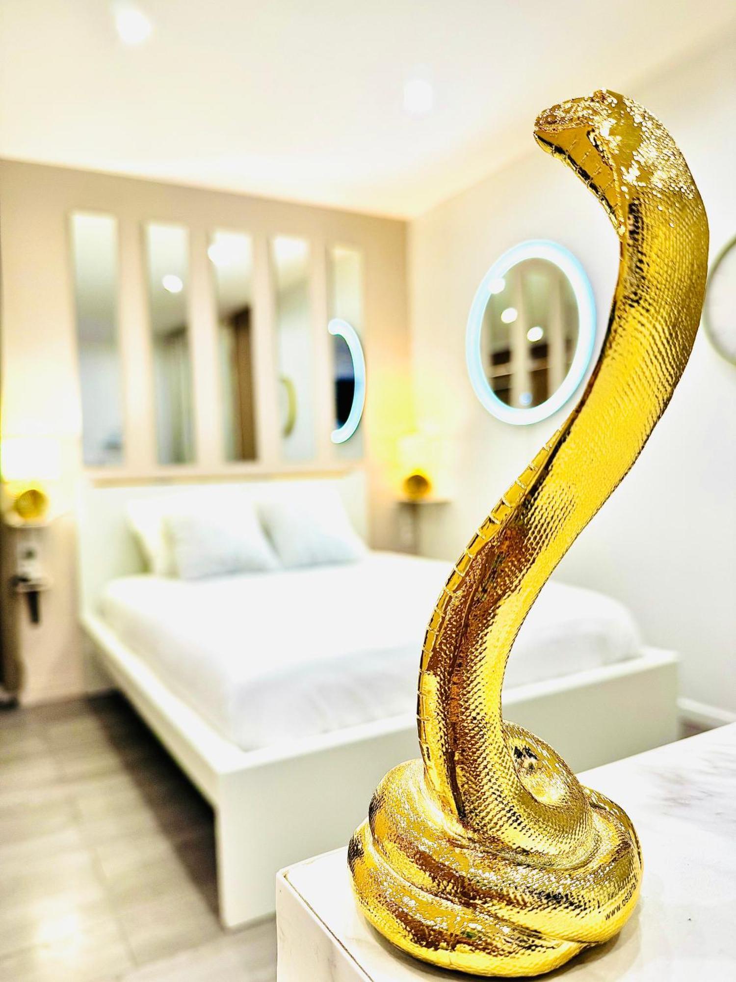 Worldroom Chambre Privee Avec Espace Commun Perpignan Exterior photo