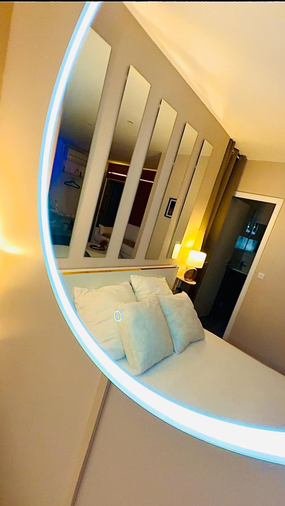 Worldroom Chambre Privee Avec Espace Commun Perpignan Exterior photo